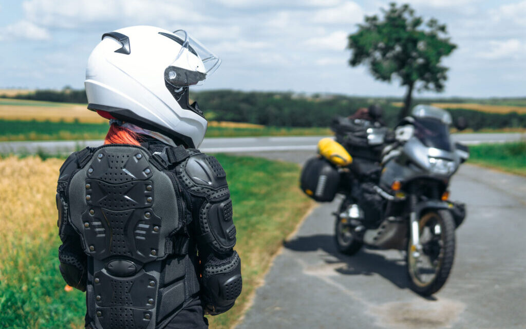 Какая мотоциклетная экипировка самая безопасная? Объяснение новых стандартов и рейтингов CE, вступающих в силу с 2024 года.  Часть вторая.