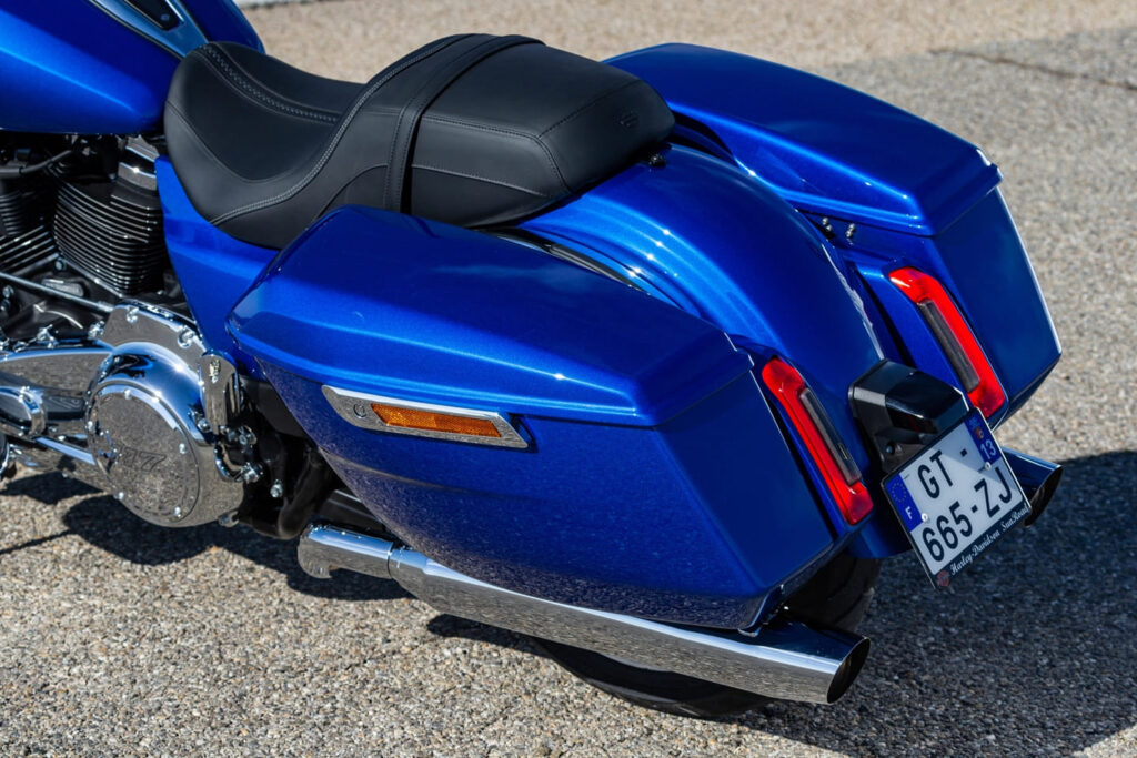 Обзор мотоцикла Harley-Davidson Street Glide 117 2024 года. Новый образ классической туристической модели мотоцикла “bagger”.